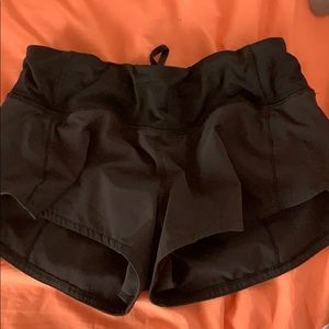 BLACK LULU SHORTS